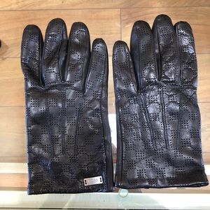 Hugo boss leather gloves